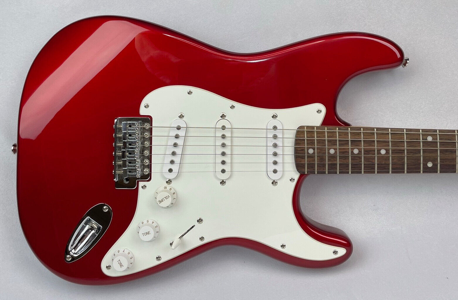 what-is-an-electric-guitar-1704260109-612748050